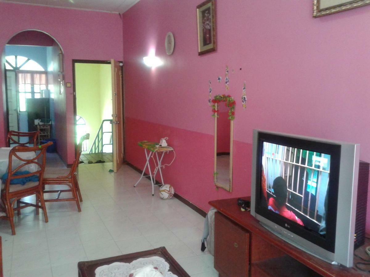 Seri Lagenda Apartment Куах Екстер'єр фото